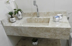 Leia mais sobre o artigo Pia de mármore para banheiro: elegância e durabilidade